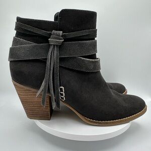 DV8 DOLCE VITA Grey Suede Booties, Size 9.5 EUC